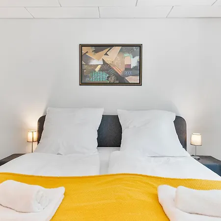 Sunshine - 4 Personen Airport Messe Mit Tg-Garage Apartment Ostfildern Exterior photo