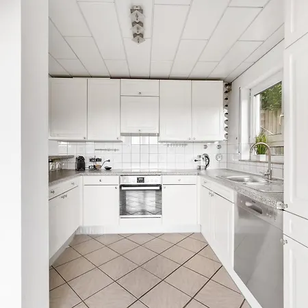Sunshine - 4 Personen Airport Messe Mit Tg-Garage Apartment Ostfildern Exterior photo