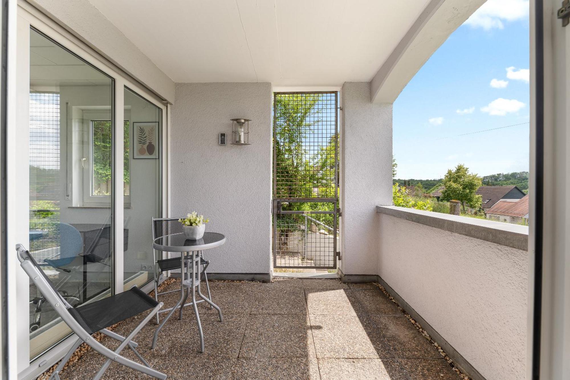 Sunshine - 4 Personen Airport Messe Mit Tg-garage *